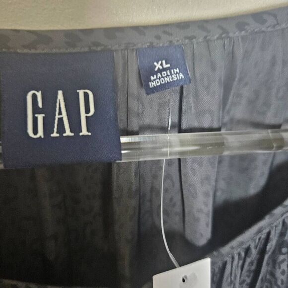 GAP Button-Front Tie Top XL Grey & Black Cheetah Print NWT - Picture 2 of 5